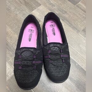 Athletic Works Black Slip-On Flats with Purple Insole